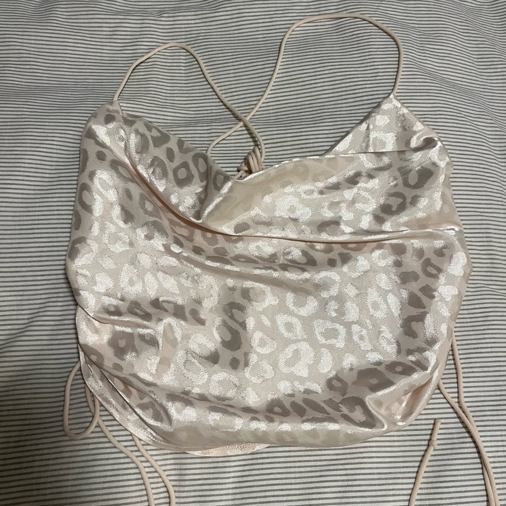 SHEIN Leopard Crop Top